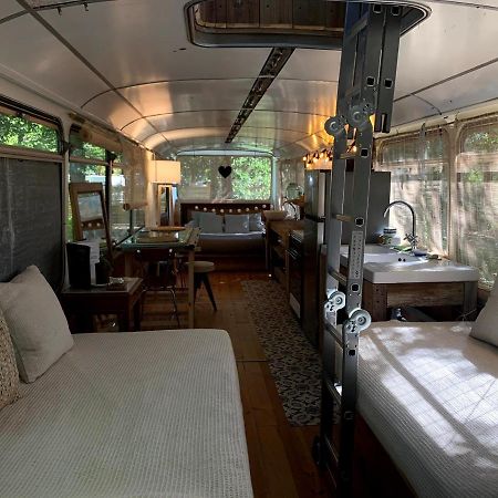 Magic Roof Top Bus With Big Bath In The Tree Forest! Мимизан-Плаж Экстерьер фото